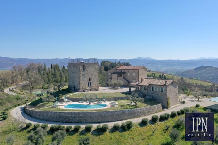 Image No.3-10 Bed Farmhouse for sale