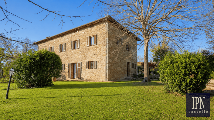 Image No.4-4 Bed Farmhouse for sale