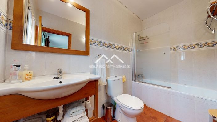 Image No.29-3 Bed Villa for sale