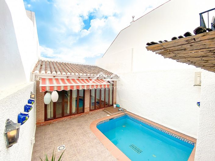 Image No.12-3 Bed House for sale