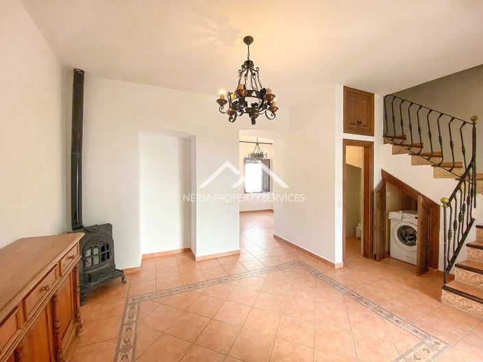 Image No.10-3 Bed House for sale