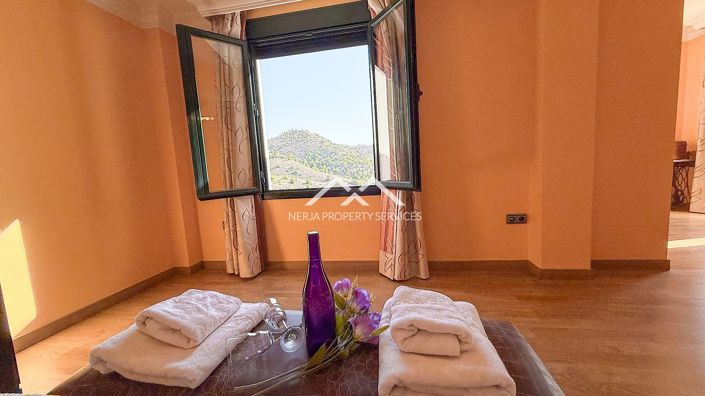 Image No.21-4 Bed Villa for sale