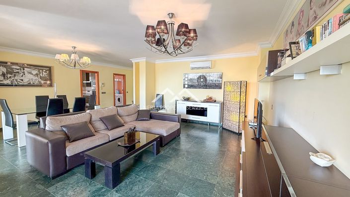 Image No.8-4 Bed Villa for sale