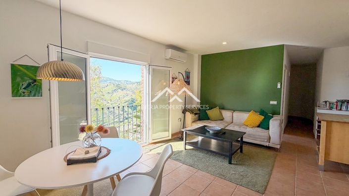 Image No.42-5 Bed Property for sale