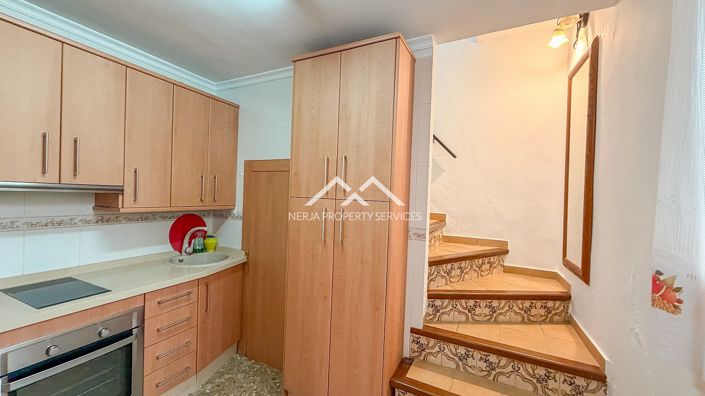 Image No.10-2 Bed Townhouse for sale