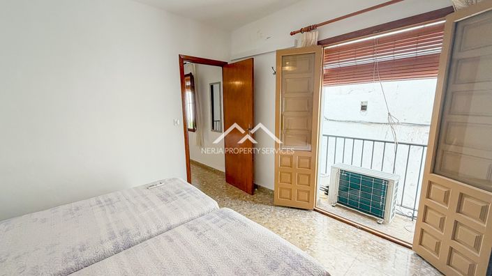 Image No.14-2 Bed Townhouse for sale