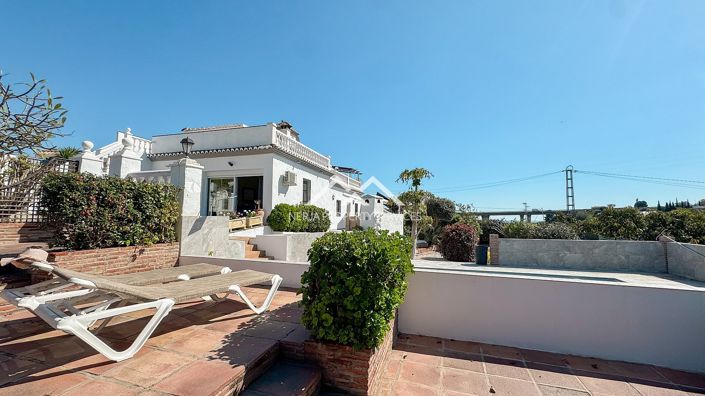 Image No.5-Villa de 4 chambres à vendre à Nerja