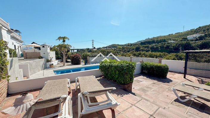 Image No.9-Villa de 4 chambres à vendre à Nerja
