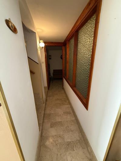 Image No.8-1 Bed House for sale