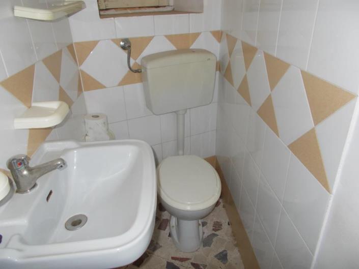 Image No.18-3 Bed House for sale