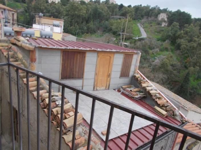 Image No.32-3 Bed House for sale
