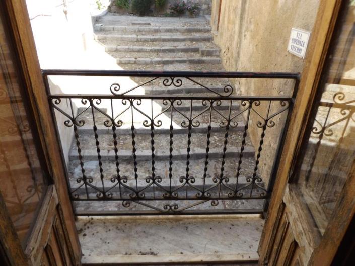 Image No.33-3 Bed House for sale