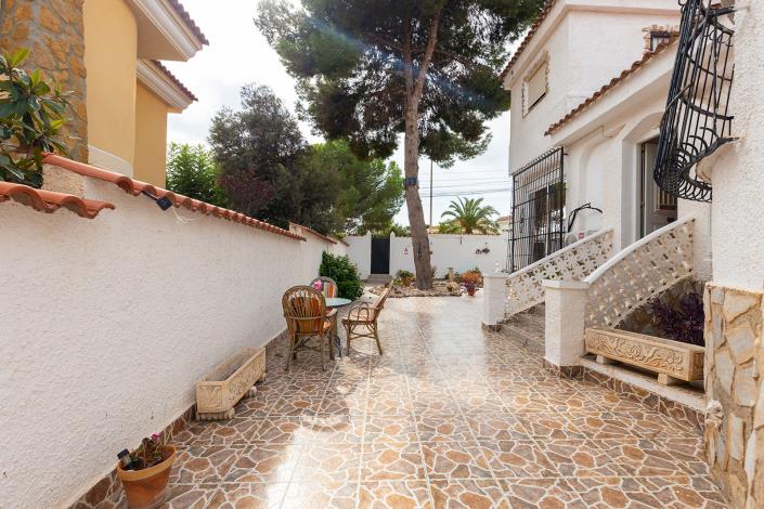 Image No.44-5 Bed Villa / Detached for sale