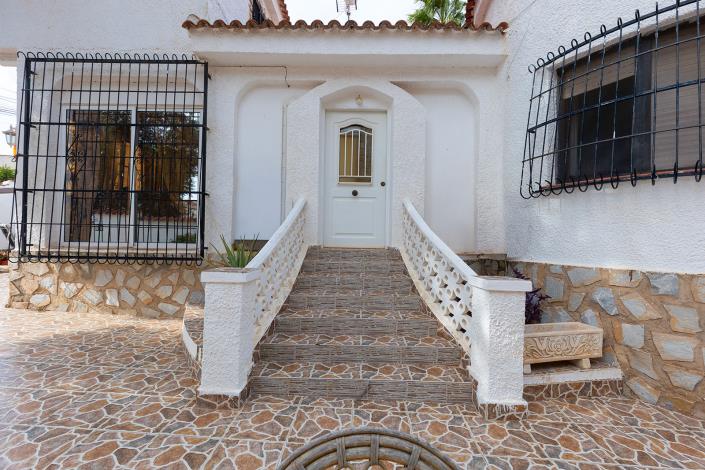 Image No.3-5 Bed Villa / Detached for sale