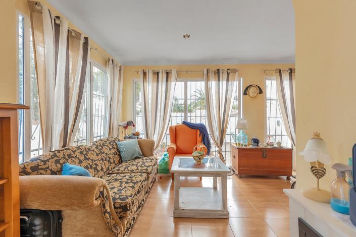 Image No.5-5 Bed Villa / Detached for sale
