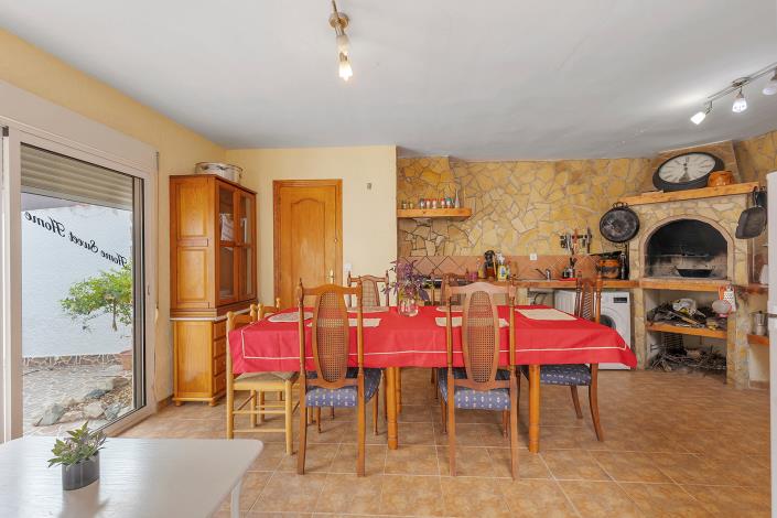 Image No.32-5 Bed Villa / Detached for sale