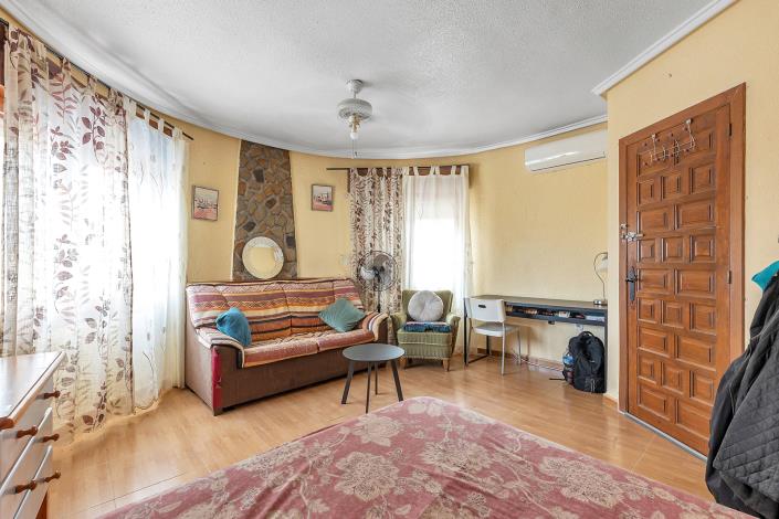 Image No.17-5 Bed Villa / Detached for sale