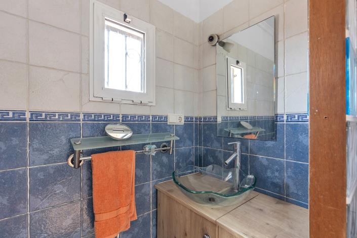 Image No.29-5 Bed Villa / Detached for sale