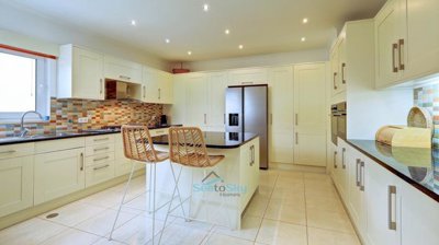 spacious kitchen