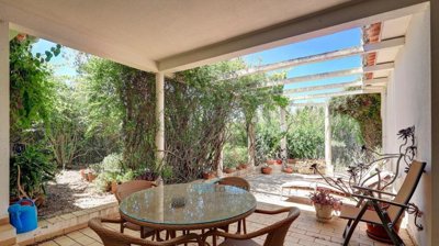 covered terrace