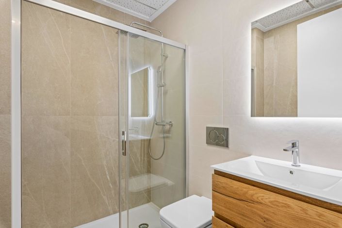 Image No.20-2 Bed Property for sale