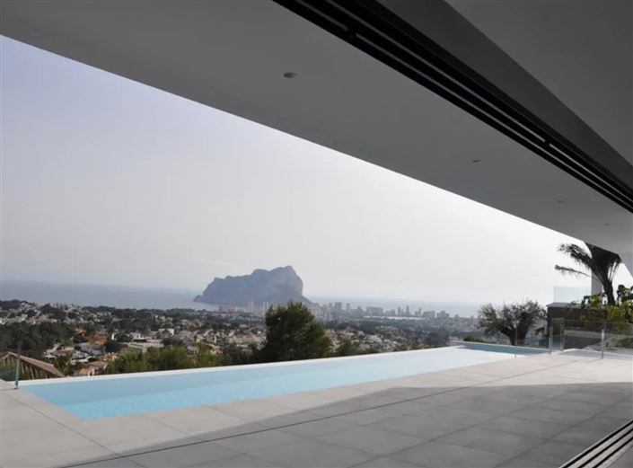 Image No.18-4 Bed Villa for sale