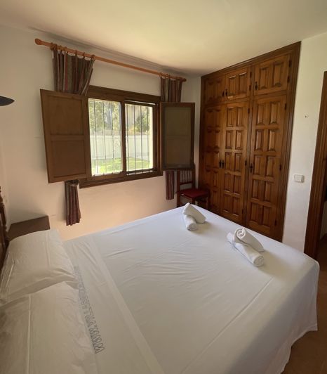 Image No.12-3 Bed Villa for sale
