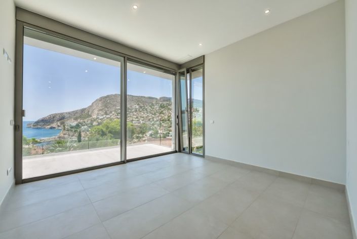 Image No.28-6 Bed Villa for sale