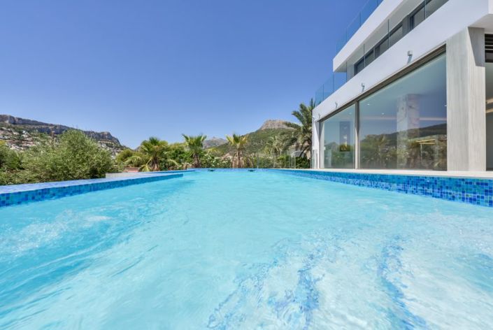 Image No.4-6 Bed Villa for sale