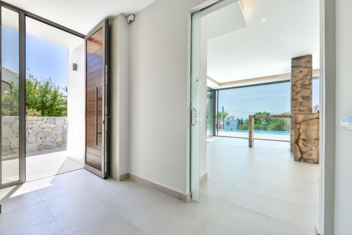 Image No.9-6 Bed Villa for sale
