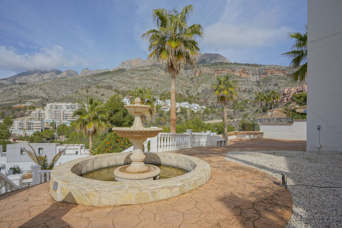 Image No.12-4 Bed Villa for sale