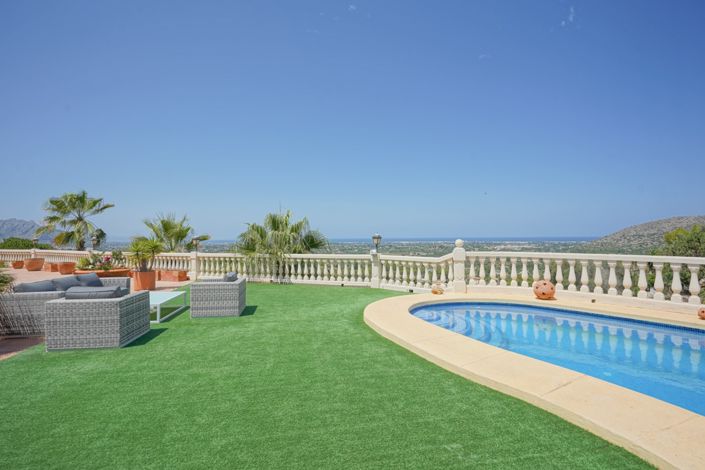Image No.10-5 Bed Villa for sale