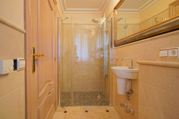 Image No.32-5 Bed Villa for sale
