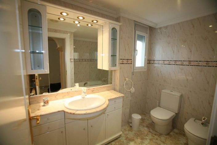 Image No.11-3 Bed Apartment for sale