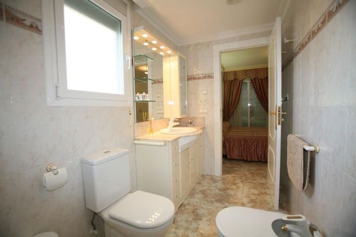 Image No.19-3 Bed Apartment for sale