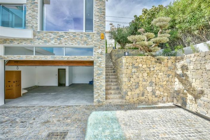Image No.12-3 Bed Villa for sale