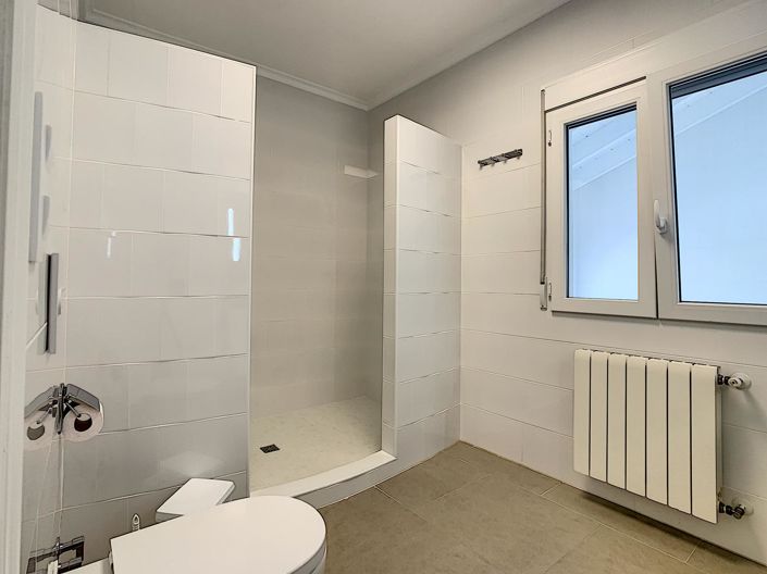 Image No.25-5 Bed Villa for sale