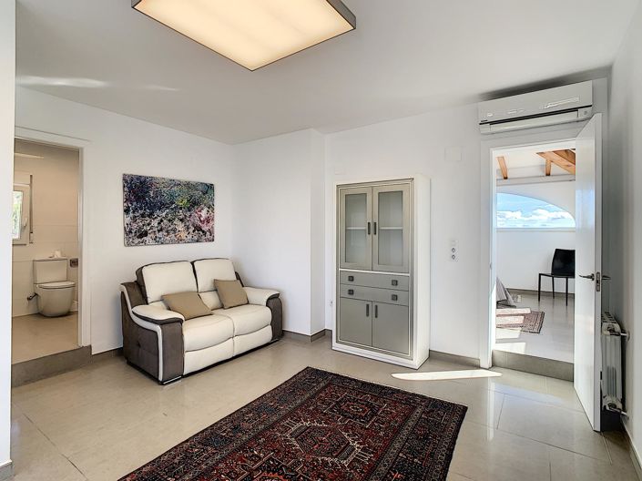 Image No.31-5 Bed Villa for sale