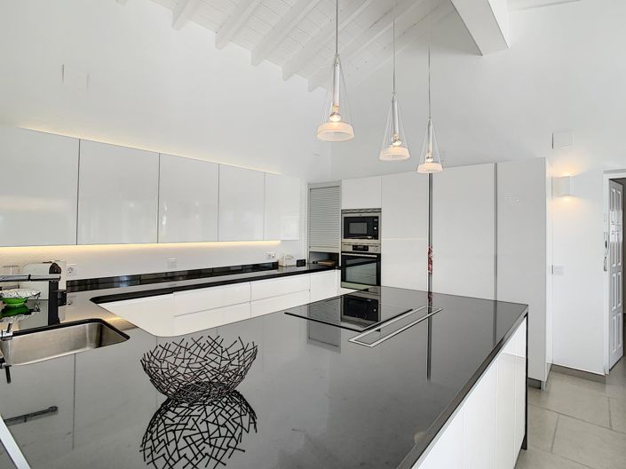 Image No.46-5 Bed Villa for sale