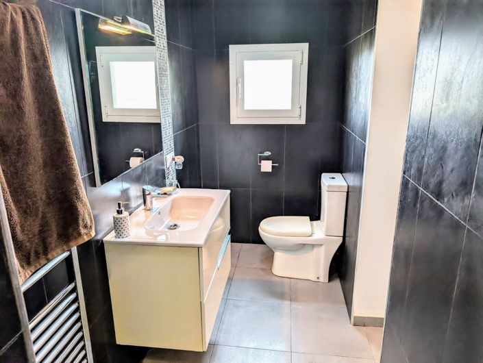 Image No.36-4 Bed Villa for sale