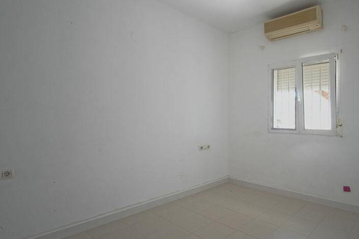 Image No.12-3 Bed Apartment for sale