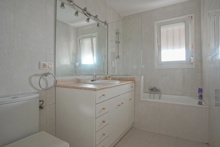 Image No.15-3 Bed Apartment for sale