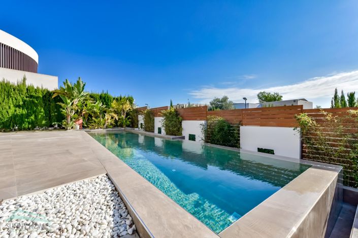 Image No.3-6 Bed Villa for sale