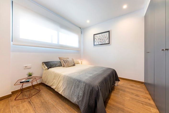 Image No.10-2 Bed Apartment for sale