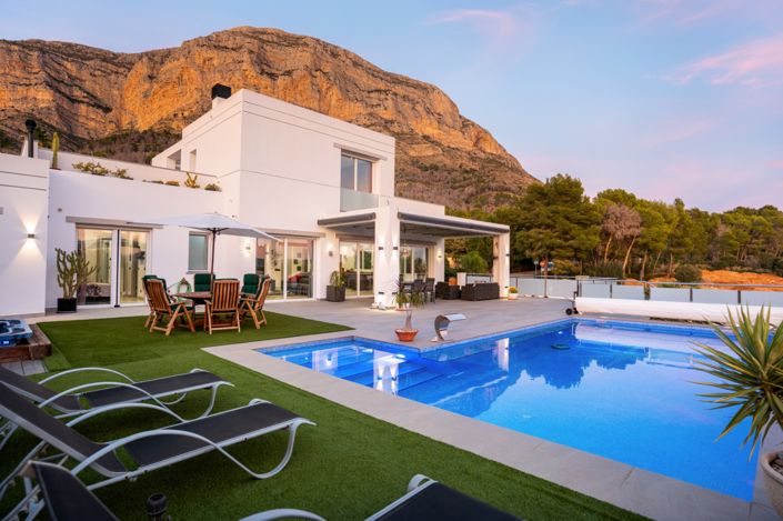 Image No.2-Villa de 5 chambres à vendre à Javea