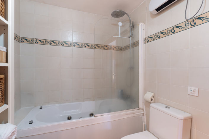 Image No.24-2 Bed Villa for sale