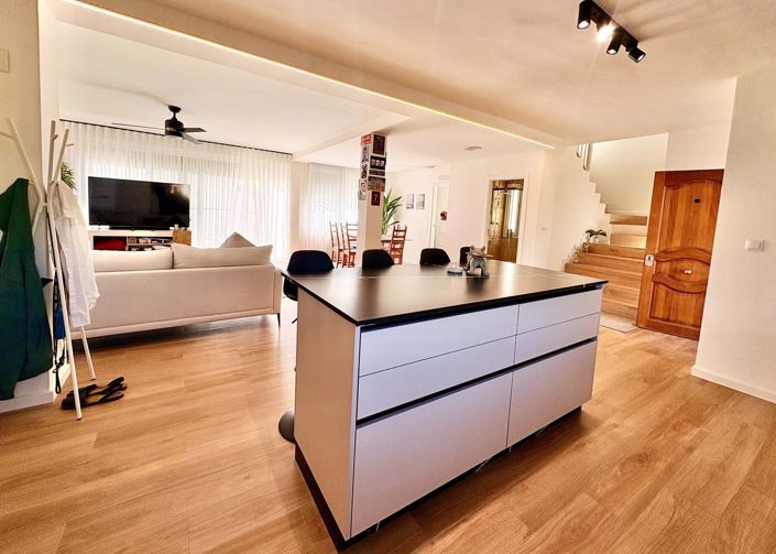 Image No.6-3 Bed Villa for sale