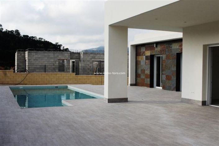 Image No.19-3 Bed Villa for sale