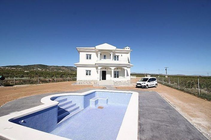 Image No.2-Villa de 4 chambres à vendre à Pinoso