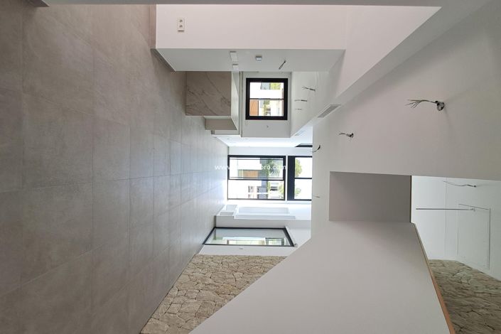 Image No.24-4 Bed Villa for sale